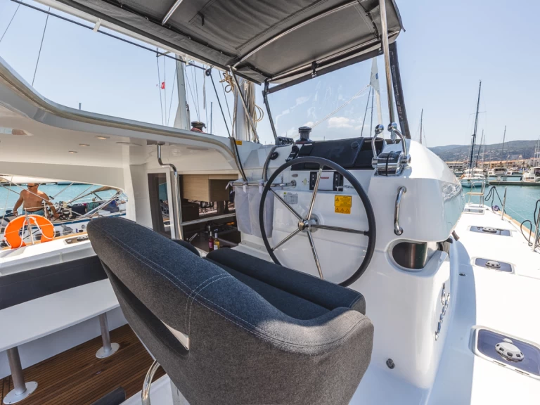 Alquiler Catamarán en Gouviá - Lagoon Lagoon 40
