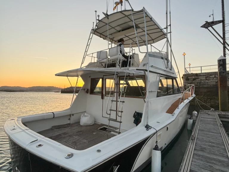 Alquiler de Hatteras Hatteras 46 convertible en Gijón