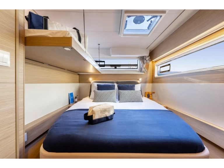 Alquiler de barcos Hyères barato de Lagoon 43