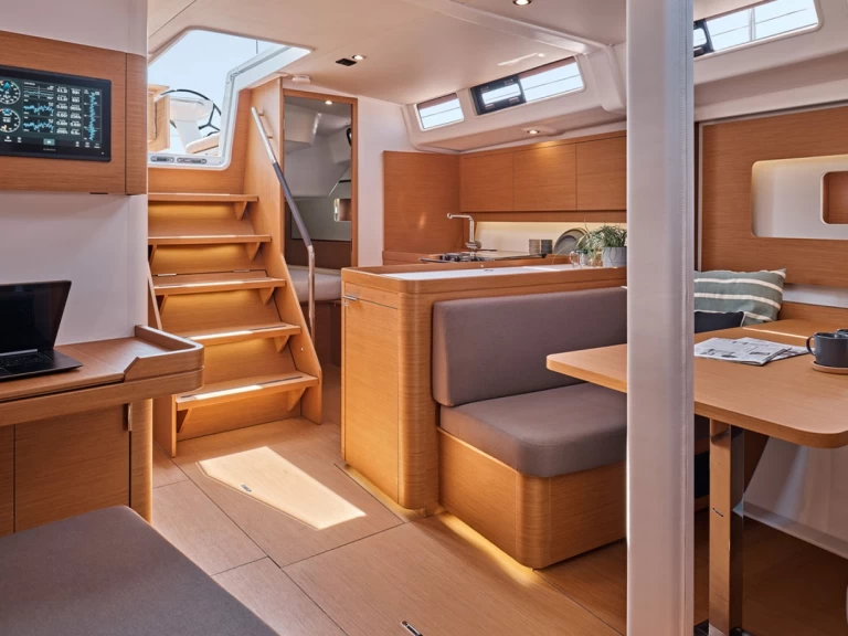 Bénéteau First 44 de alquiler a Lávrio