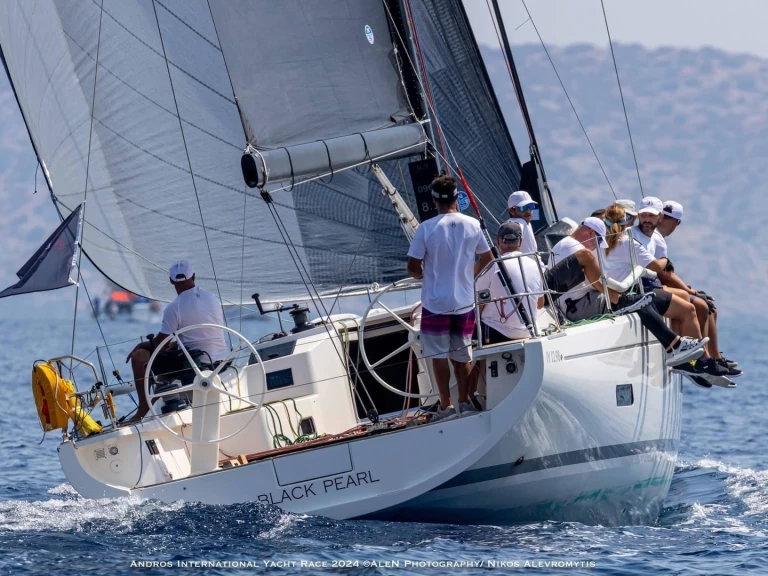 Alquiler de embarcaciones  Italia Yachts 12.98 enEl Pireo en Samboat