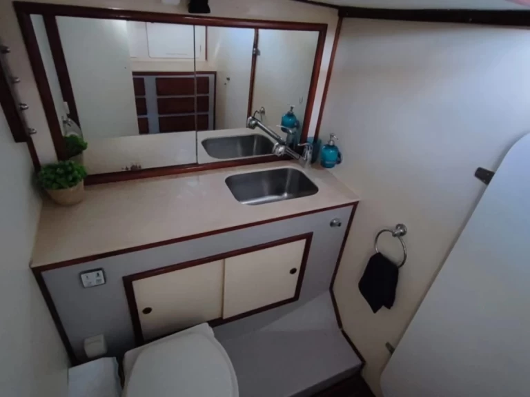 Alquiler Velero en Alicante - MARIOLA ACUADRAC