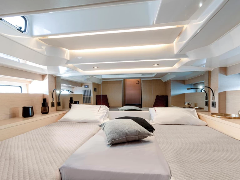 Jeanneau DB 37 de alquiler a Hyères