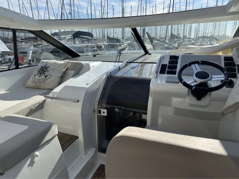 Alquiler de embarcaciones Jeanneau Leader 40 Open enPort Leucate en Samboat