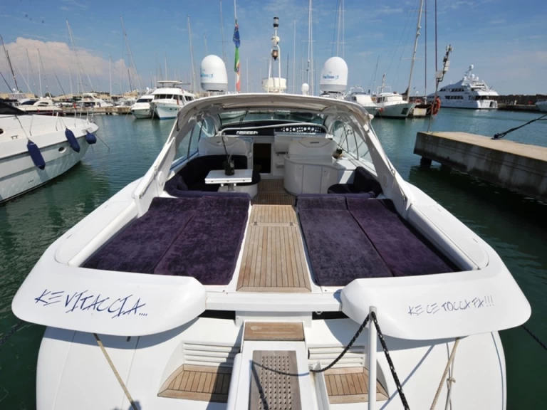 Alquiler de embarcaciones Pershing Pershing 54 enPoltu Quatu en Samboat