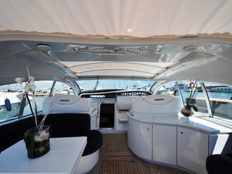 Alquiler de Lancha, con o sin patrón Pershing Poltu Quatu