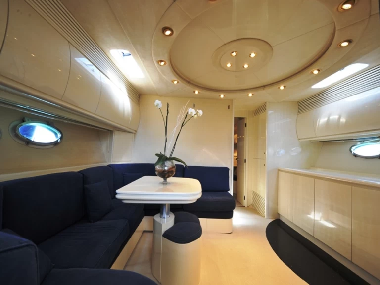 Lancha para alquilar Poltu Quatu al mejor precio