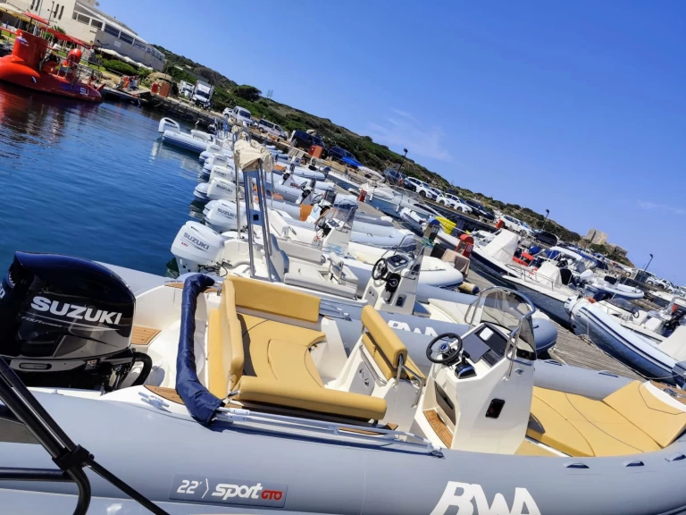 Alquiler de Bwa Sport 22 GTO en Villasimius