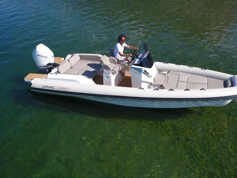 Alquiler Neumática Lomac con o sin  título de navegación