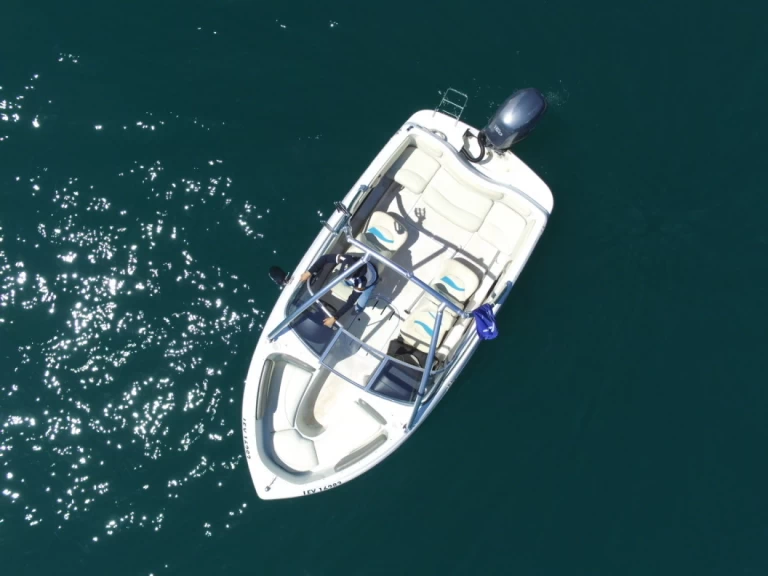 Alquiler de embarcaciones Four Winns Horizon 180 enSaint-Jorioz en Samboat