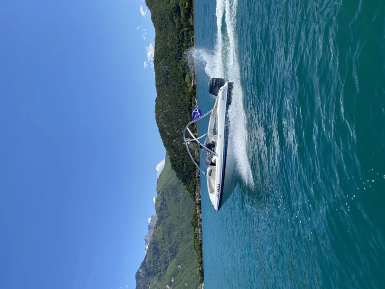 Alquiler de Lancha, con o sin patrón Four Winns Saint-Jorioz