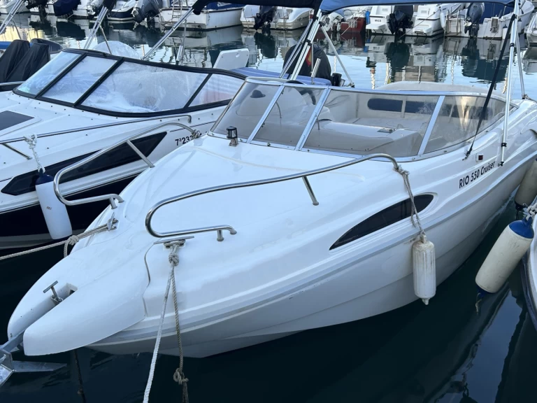Alquiler de embarcaciones Rio Rio 550 Cruiser enVilanova i la Geltrú en Samboat