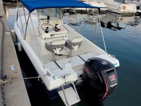 Alquiler de embarcaciones Kelt White Shark 175 enAyguade-Ceinturon en Samboat