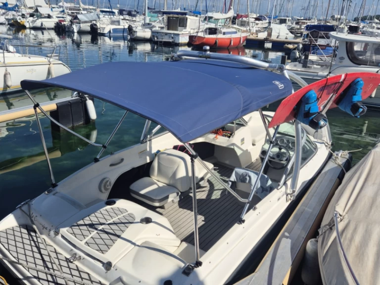 Alquiler de barcos Thonon-les-Bains barato de Bayliner 111 GT