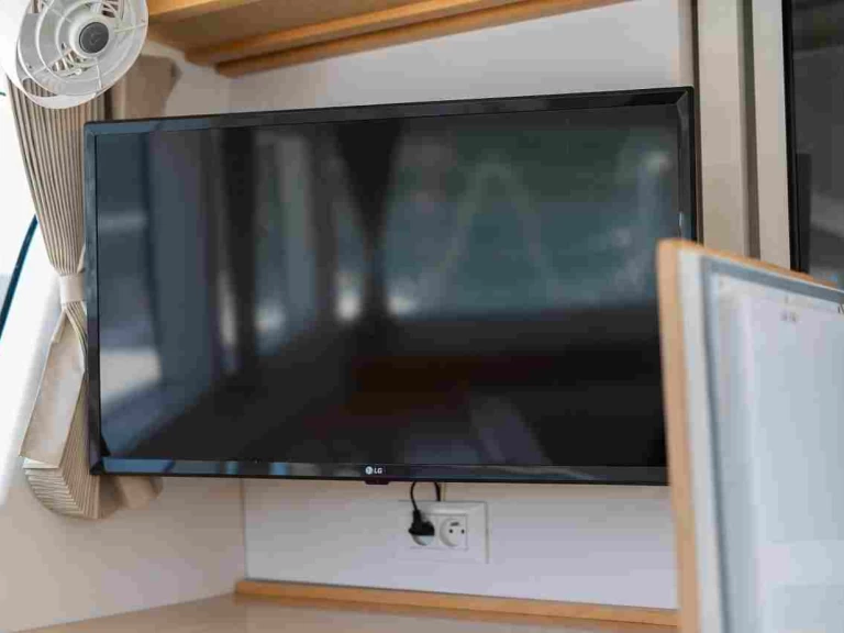 Alquiler de Catamarán, con o sin patrón Lagoon Punat