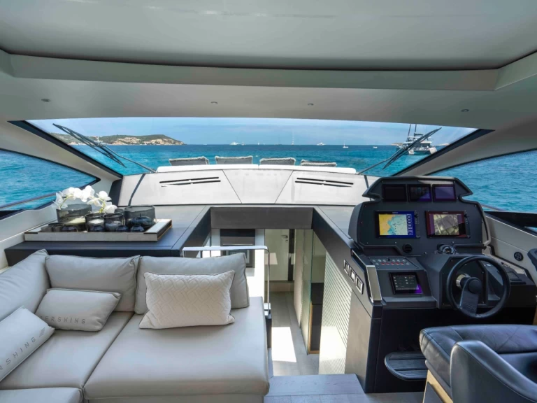 Alquiler de barcos Saint-Tropez barato de PERSHING 70
