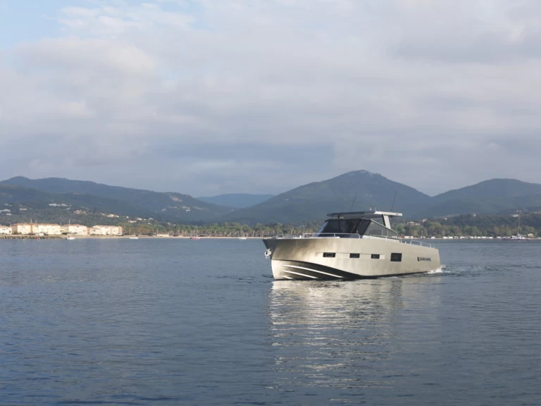 Alquiler de MED YACHT  Med Yacht 52 en Cogolin