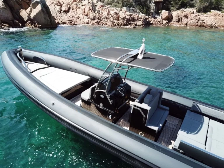 Alquiler de embarcaciones Sea Water 300 PHANTOM enCogolin en Samboat