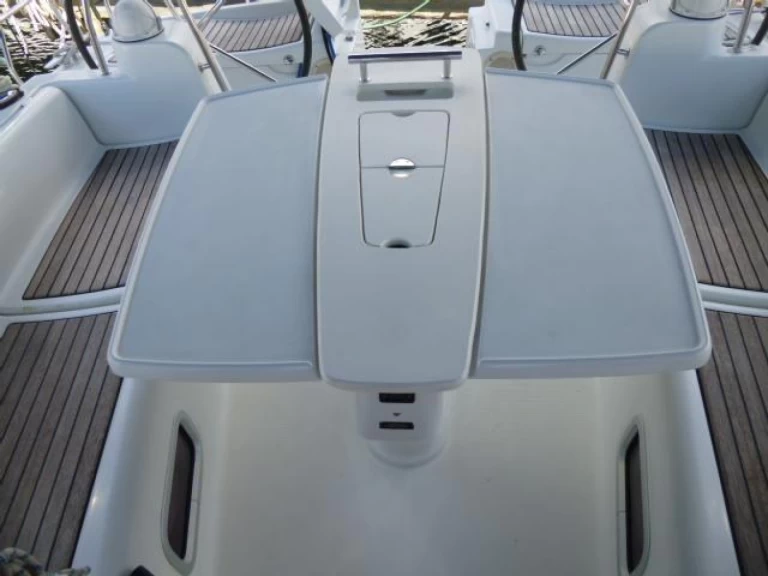 Alquiler de embarcaciones Bénéteau Oceanis 43 enLefkáda en Samboat