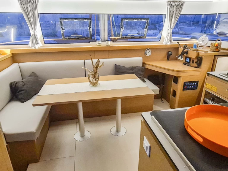 Alquiler de embarcaciones Excess Excess 11 enLa Rochelle en Samboat