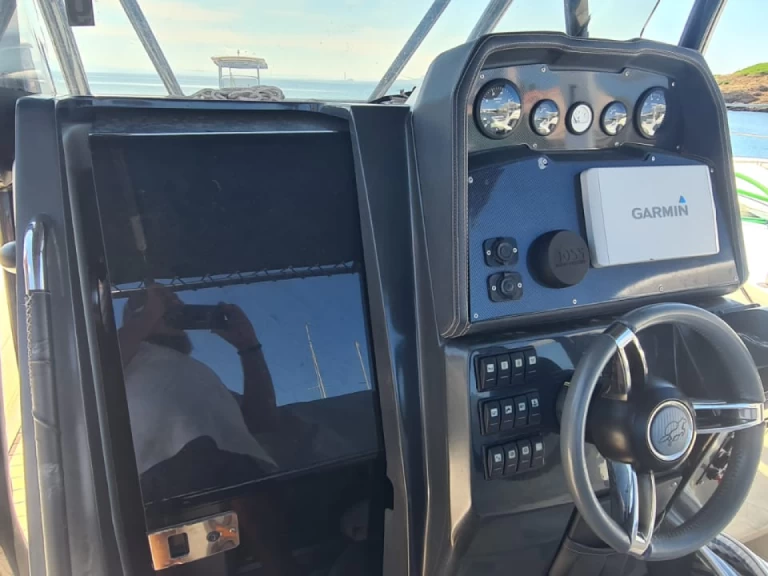 Alquiler Neumática Bwa con o sin  título de navegación