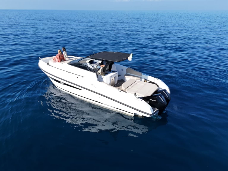 Alquiler de embarcaciones Rio Yachts Daytona 34 enSorrento en Samboat