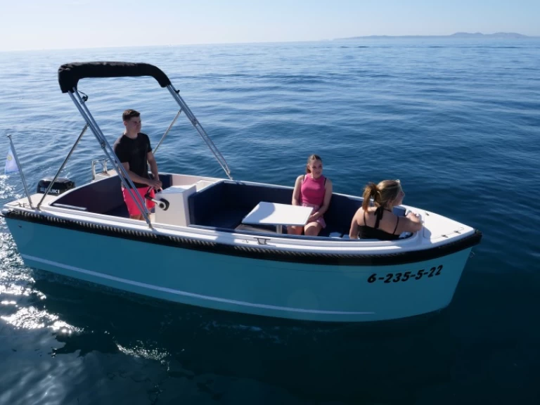 Lancha para alquilar Roses al mejor precio