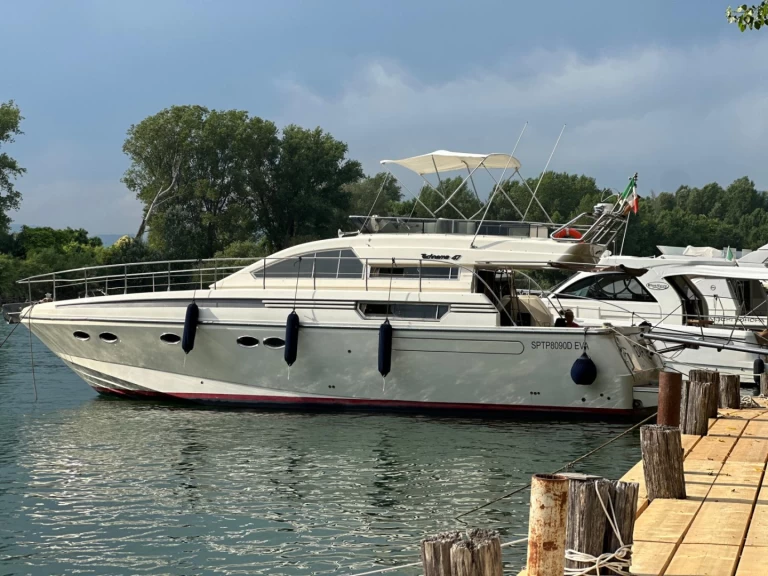 Alquiler Yate de lujo Posillipo con o sin  título de navegación