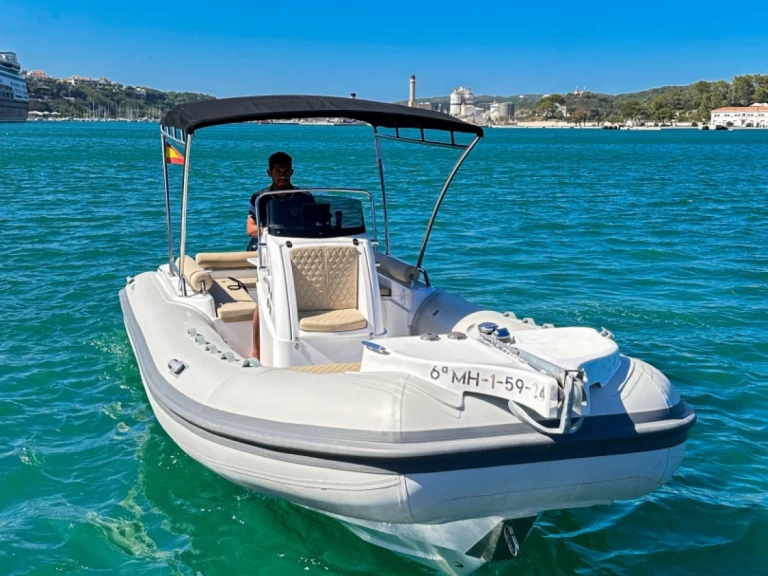 Alquiler Neumática en Mahón - Tarpon Luxe 790