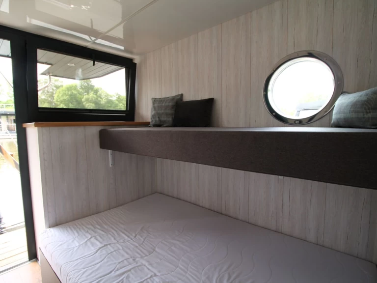 Alquiler de barcos Zehdenick barato de Hausboot MOSES