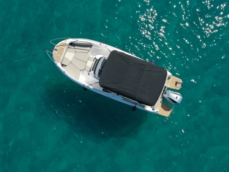 Alquiler Latchi - Karnic SL691 en SamBoat