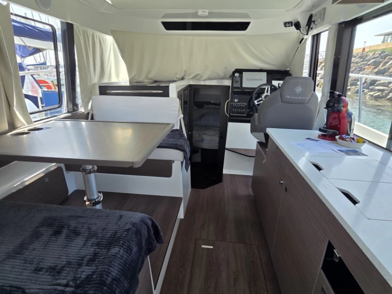 Alquiler de Lancha, con o sin patrón Jeanneau Talmont-Saint-Hilaire