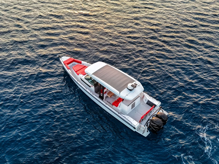 Axopar Axopar 37 Sun-Top de alquiler a Ornós