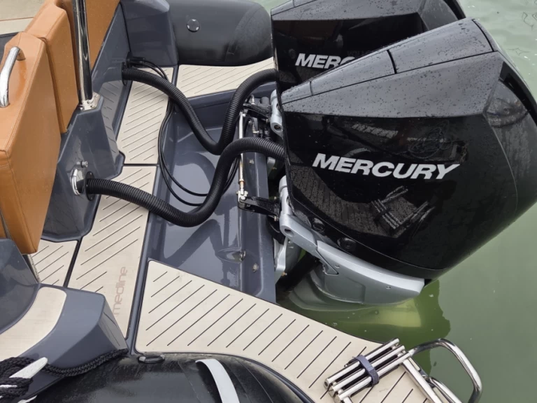 Zodiac Medline 9 de alquiler a Les Sables-d'Olonne