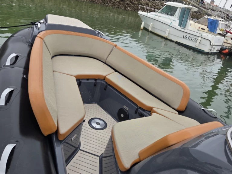 Alquiler de Zodiac Medline 9 en Les Sables-d'Olonne