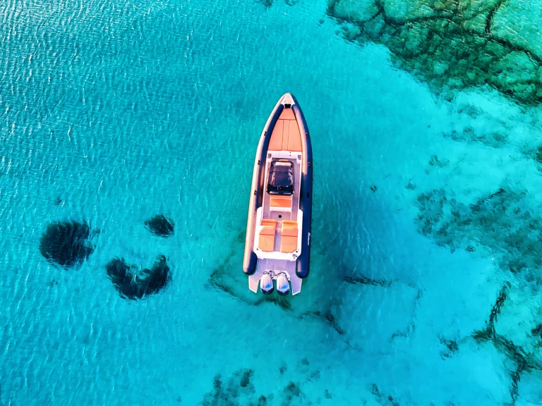 Alquiler de embarcaciones Seafighter Shadow 36 enOrnós en Samboat