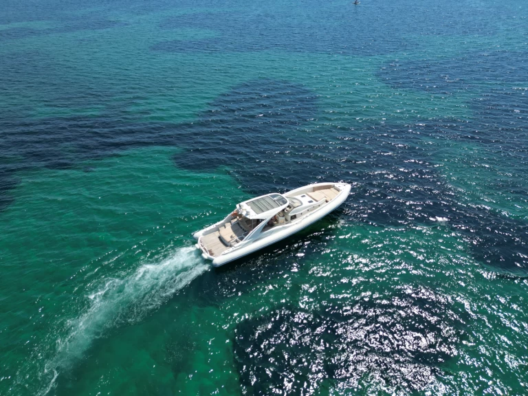 ISOLA 63 de alquiler a Porto-Vecchio