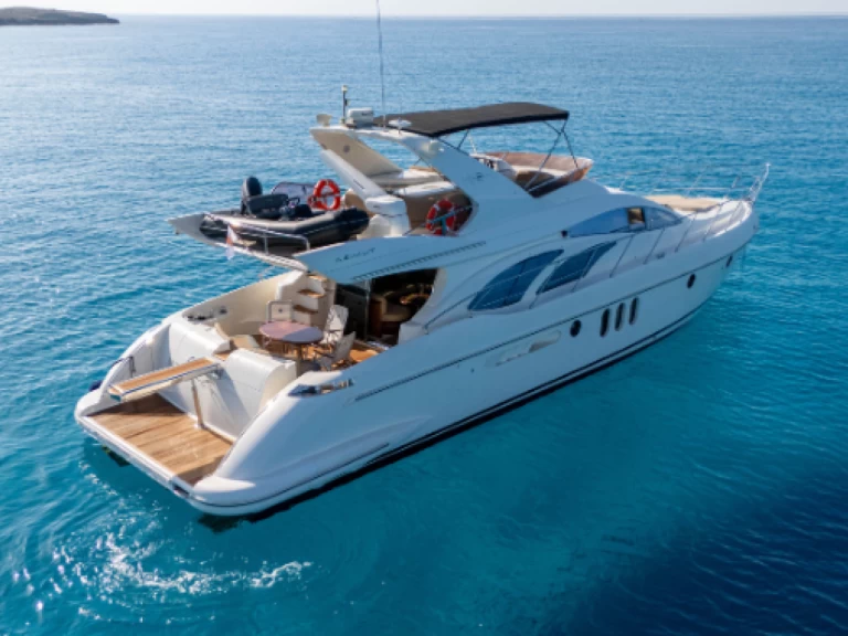 Azimut Azimut 62 de alquiler a Ayia Napa
