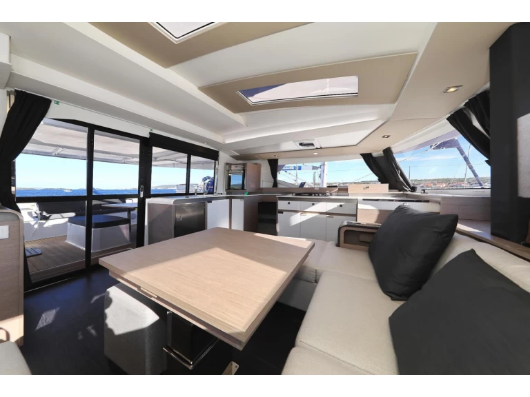 Alquiler Catamarán Fountaine Pajot con o sin  título de navegación
