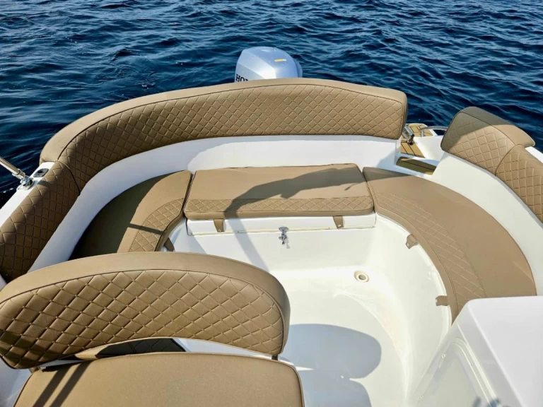 Alquiler de embarcaciones Marinello Eden 22 enFuntana-Fontane en Samboat