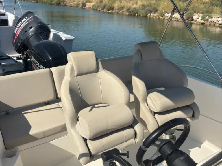 Alquiler de Quicksilver Activ 605 Open en Carnon-Plage