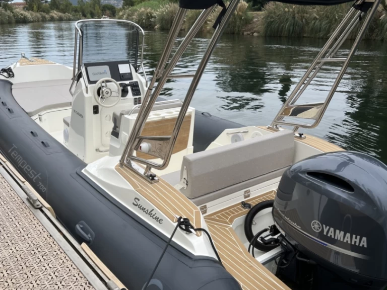 Alquiler de embarcaciones Capelli Tempest 700 enGolfe-Juan en Samboat