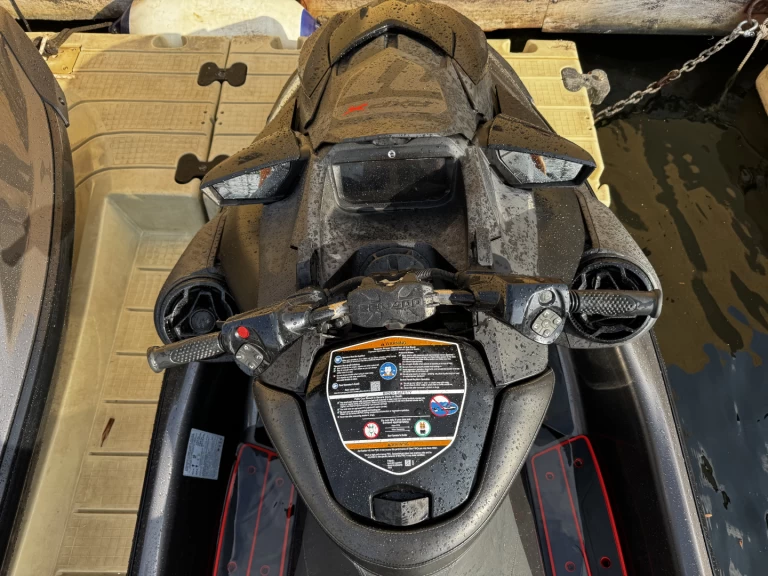 Alquiler de embarcaciones Sea-Doo Sea-Doo RXP-X 300, enPort Grimaud en Samboat