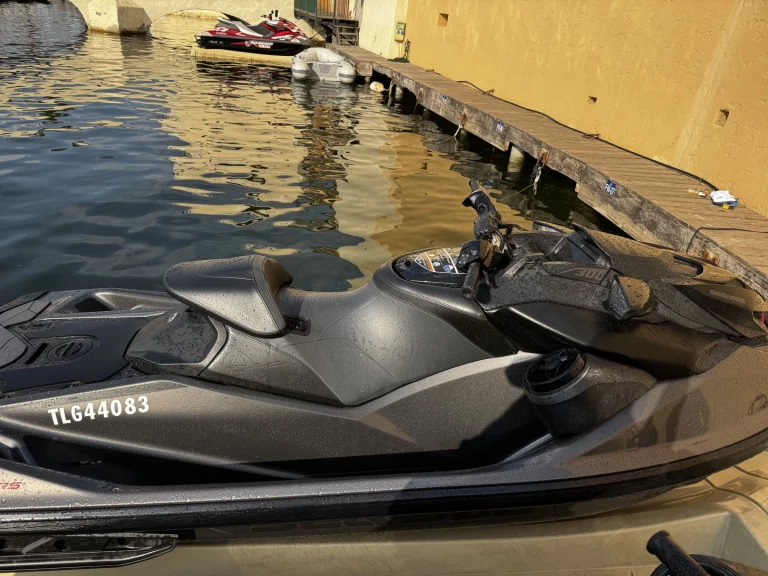 Alquiler de Moto de agua, con o sin patrón Sea-Doo Port Grimaud