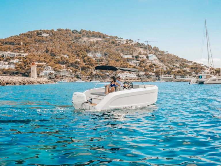 Valory 570 PREMIUM de alquiler a Port d'Alcudia