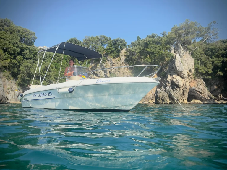 Alquiler Lancha Sessa Marine con o sin  título de navegación