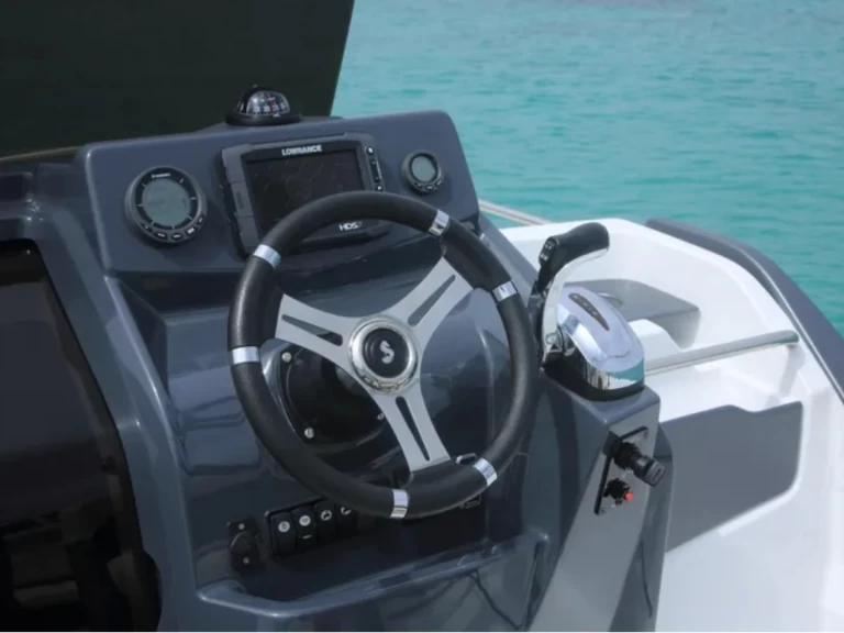 Alquiler de embarcaciones Jeanneau Cap Camarat 625 Limited enLes Salins d'Hyères en Samboat