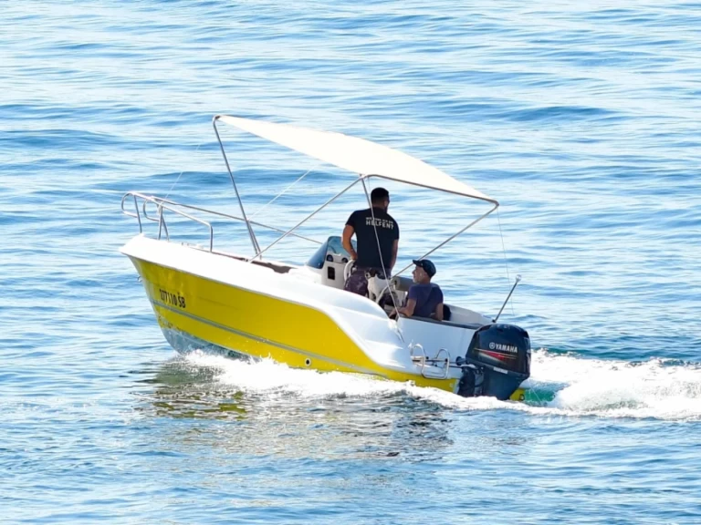 Marinello 520 de alquiler a Hvar