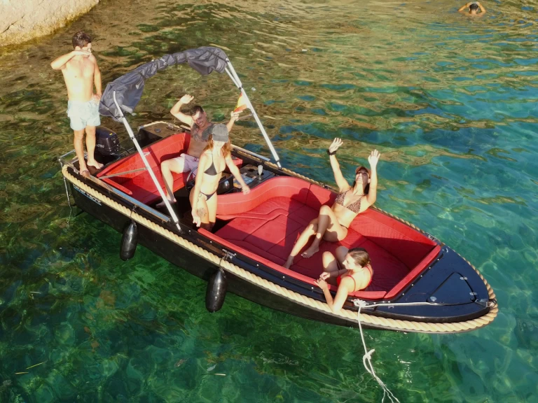 Alquiler Lancha Silver Yacht con o sin  título de navegación