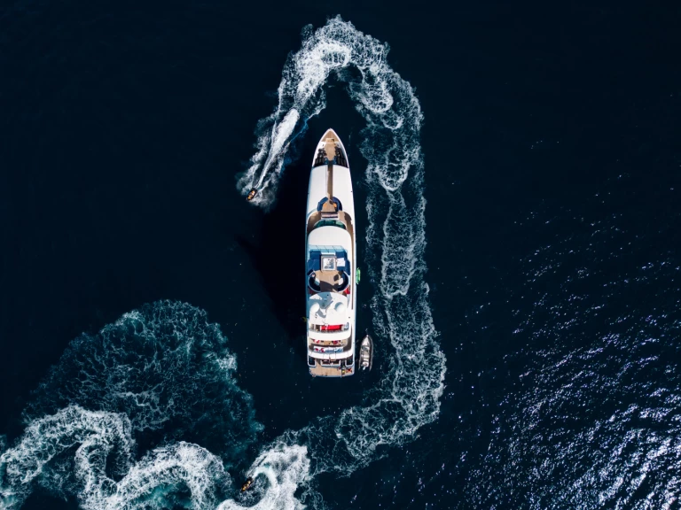 Concept-Marine Custom tri-deck 42 Metre de alquiler a Cannes